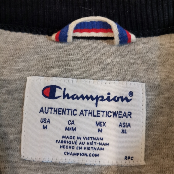 Champion  Logo Sweater - Picture 3 of 4
